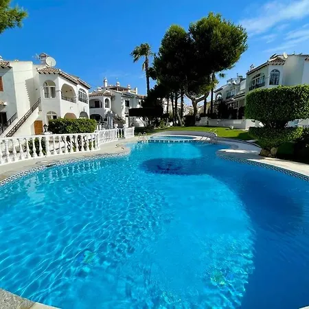Bungalow With Swimming Pool And Solarium * Torrevieja